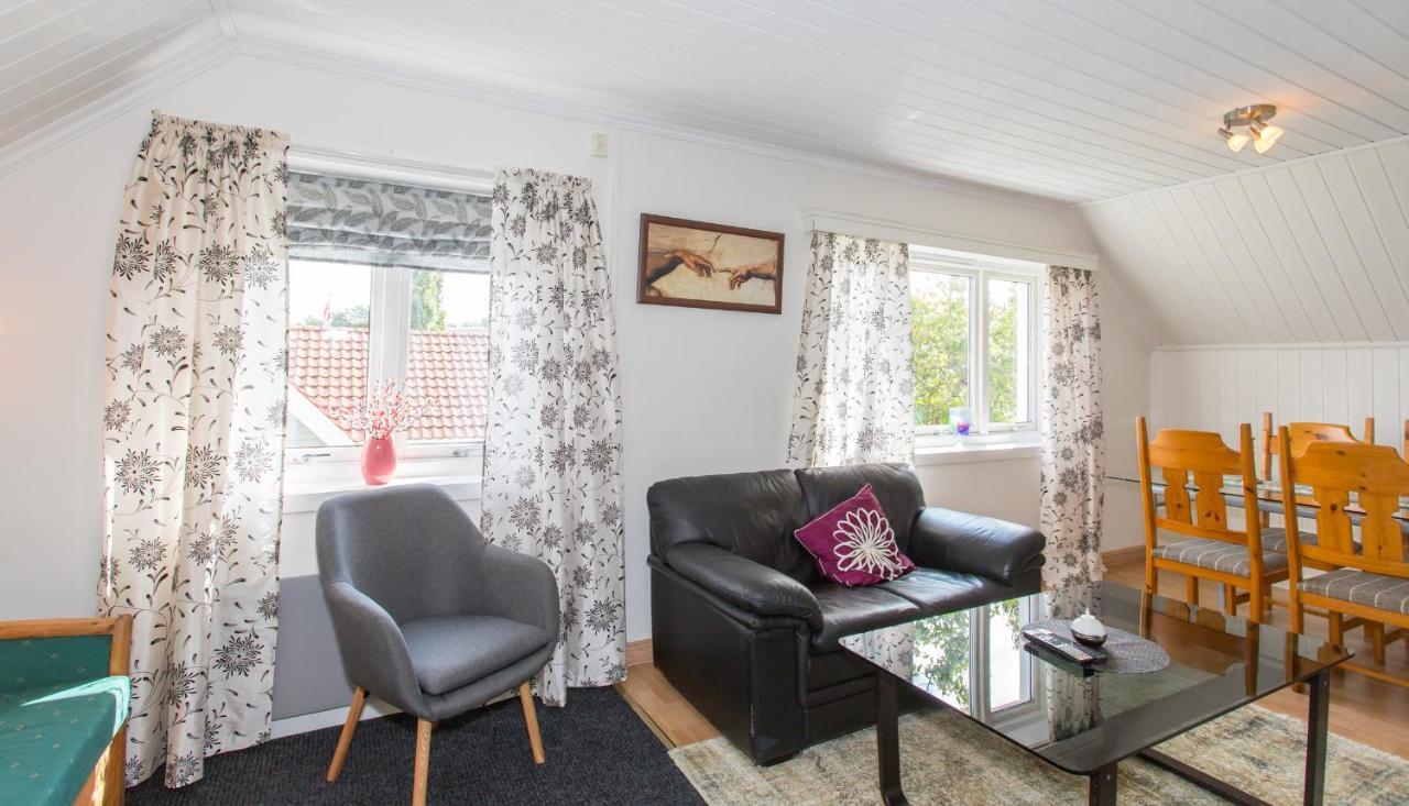 Mandal Apartment Mit Moeglichkeit Ein Boot Zu Benutzen Und Angeln Exterior photo